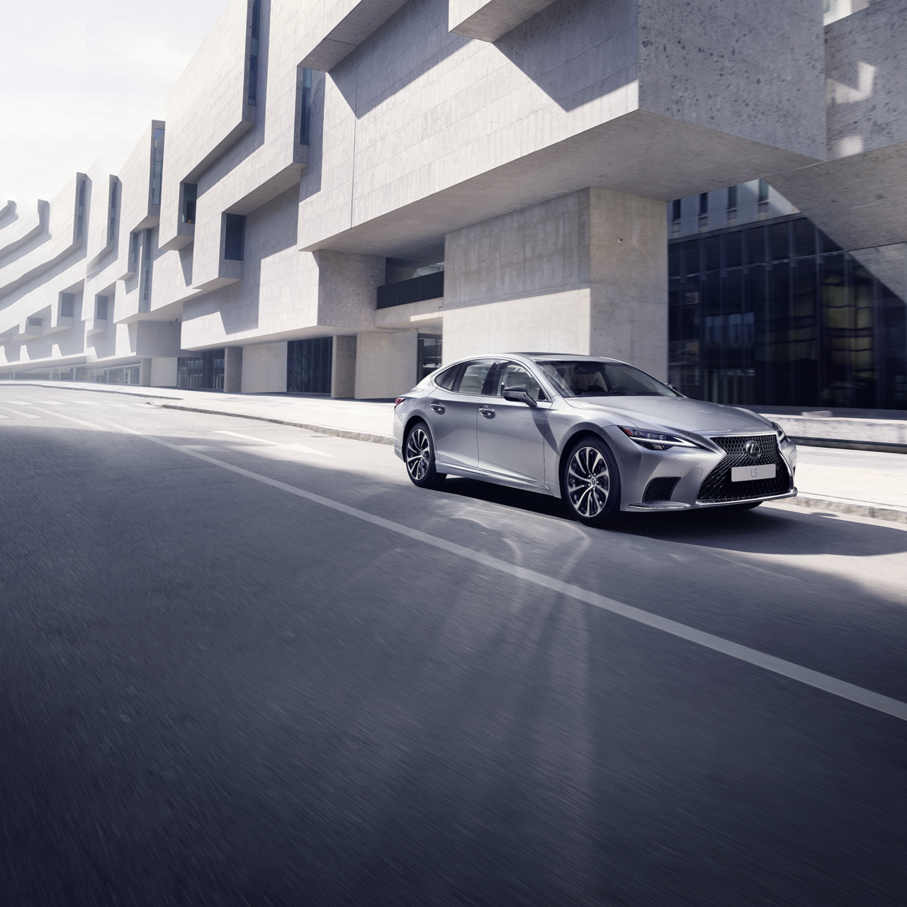 Lexus LS